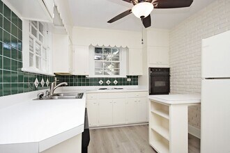 118 Washington Ave in Charlottesville, VA - Building Photo - Building Photo