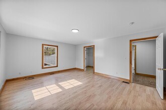 18-18 Willow Way in Rhinebeck, NY - Building Photo - Building Photo