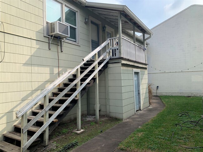 307 Avondale St in Houston, TX - Building Photo - Building Photo