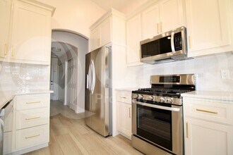 2353 E Calle Sierra Del Manantial in Tucson, AZ - Building Photo - Building Photo