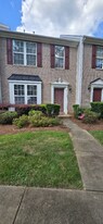4747 Forestridge Commons Dr in Charlotte, NC - Building Photo