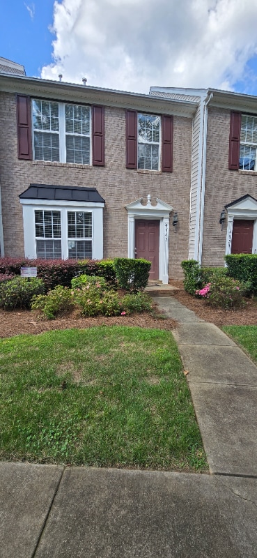 property at 4747 Forestridge Commons Dr