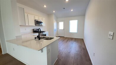 21097 River Mist Dr in Harrah, OK - Building Photo - Building Photo