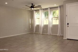 2625 S Peppertree Dr in Gilbert, AZ - Building Photo - Building Photo