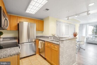 777 7th St NW in Washington, DC - Building Photo - Building Photo