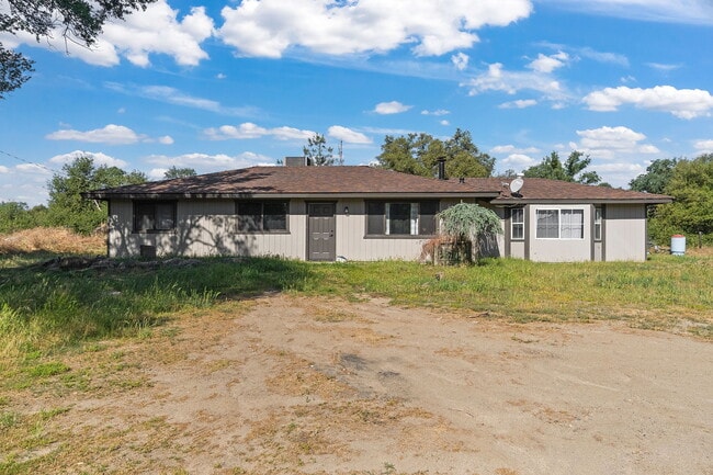 property at 31331 Auberry Rd