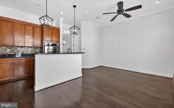 593 Cedar Ave in Gaithersburg, MD - Building Photo - Building Photo