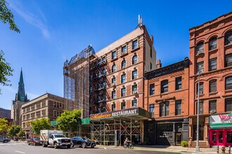 209 W 97th St in New York, NY - Foto de edificio - Building Photo