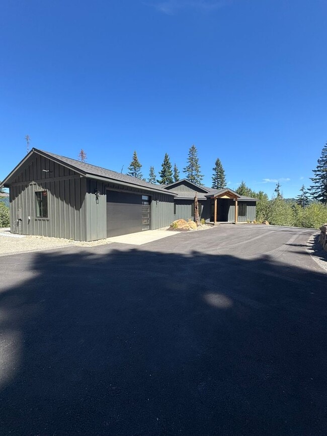1450 Nelson Siding Rd in Cle Elum, WA - Building Photo - Building Photo