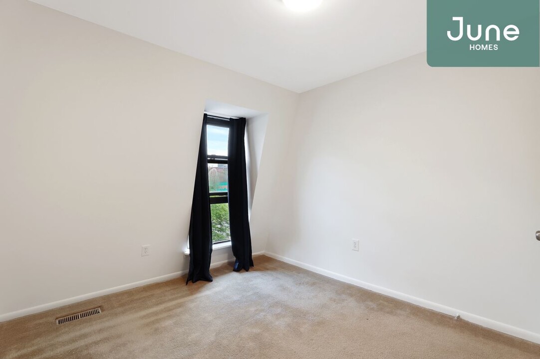 1242 11th St NW-Unit -2C in Washington, DC - Building Photo