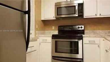 1281 SW 46th Ave in Pompano Beach, FL - Building Photo - Building Photo