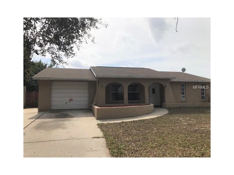 6940 Sandalwood Dr in Port Richey, FL - Building Photo