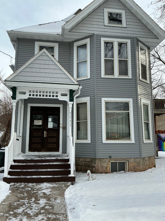 1111 E Johnson St, Unit 1111-4