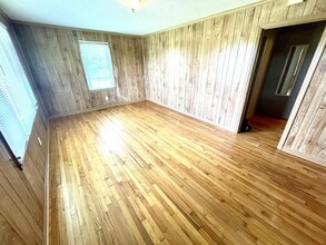 393 Snow Creek Rd in Seneca, SC - Building Photo - Building Photo