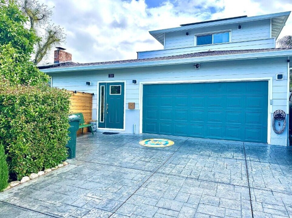 739 Ruth Dr in Pleasant Hill, CA - Building Photo
