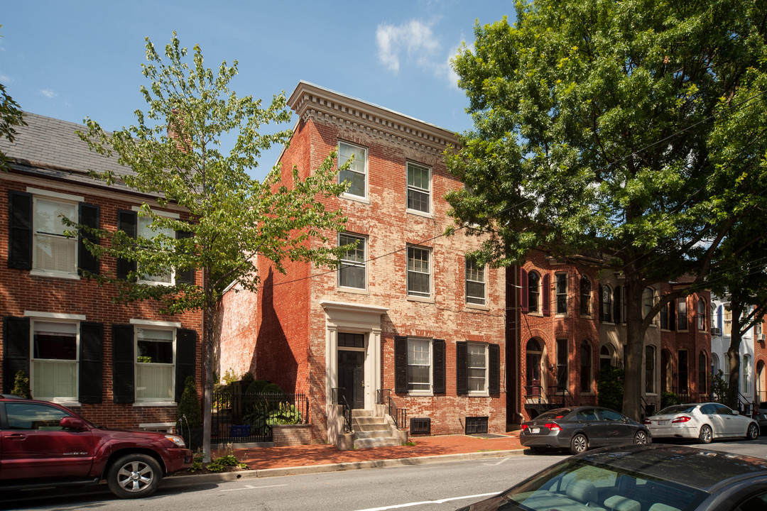 111 E 3rd St in Frederick, MD - Foto de edificio