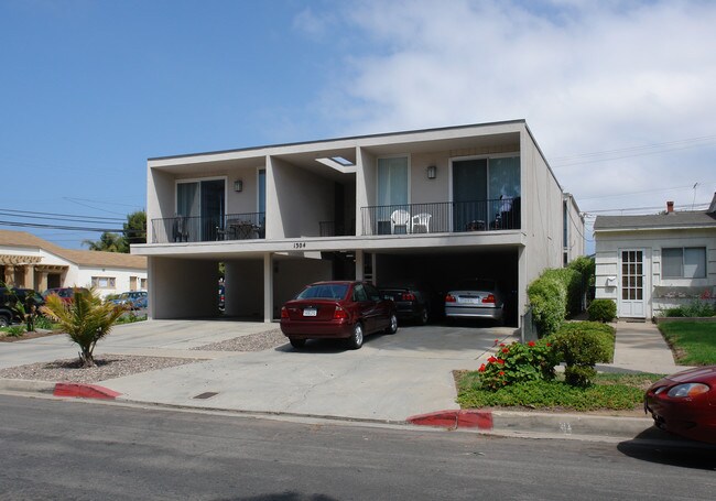 1304 Felspar St in San Diego, CA - Building Photo - Building Photo