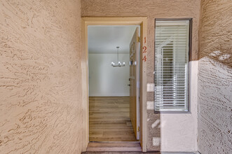 14645 N Fountain Hills Blvd, Unit 124 in Fountain Hills, AZ - Foto de edificio - Building Photo