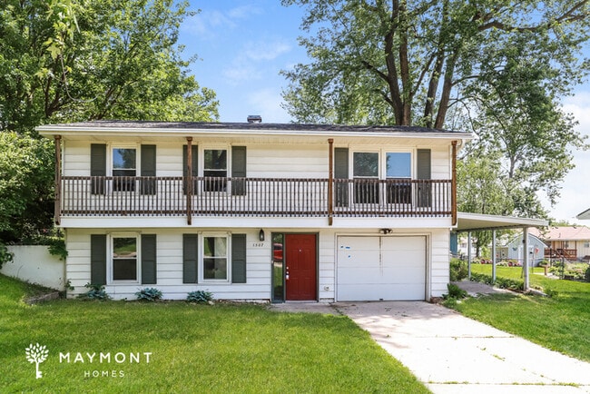 property at 1507 S Skyline Dr