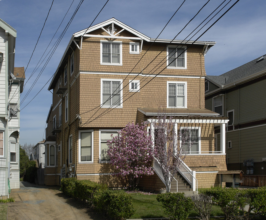 2245 San Jose Ave in Alameda, CA - Foto de edificio