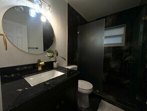 1682 NE 146th St in Miami, FL - Building Photo - Building Photo