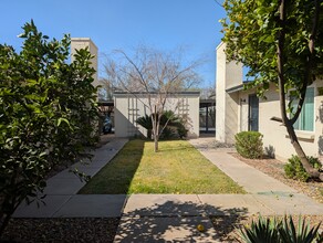 3312 S Parkside Dr in Tempe, AZ - Building Photo - Building Photo