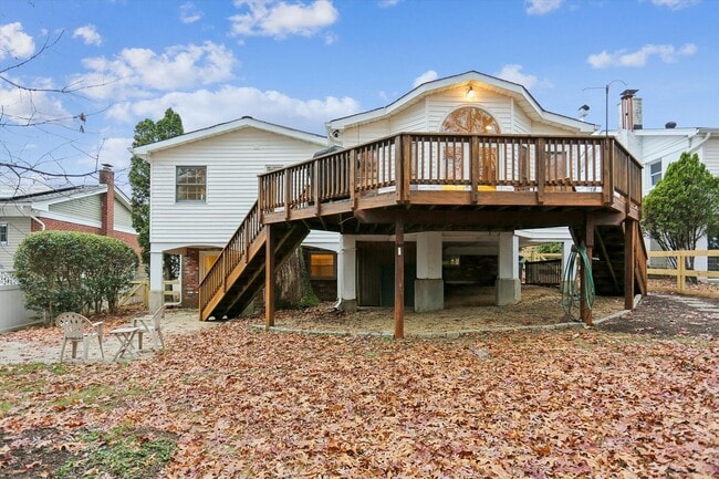 1001 Loxford Terrace in Silver Spring, MD - Building Photo - Building Photo