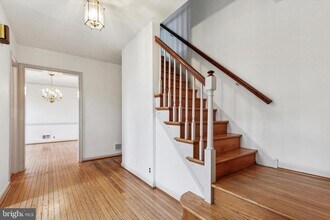 1042 Tenby Rd in Berwyn, PA - Building Photo - Building Photo