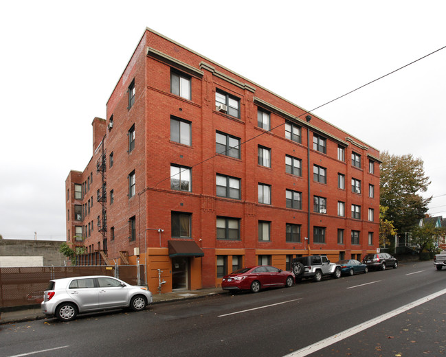 Wellesley Court Apartments in Portland, OR - Foto de edificio - Building Photo