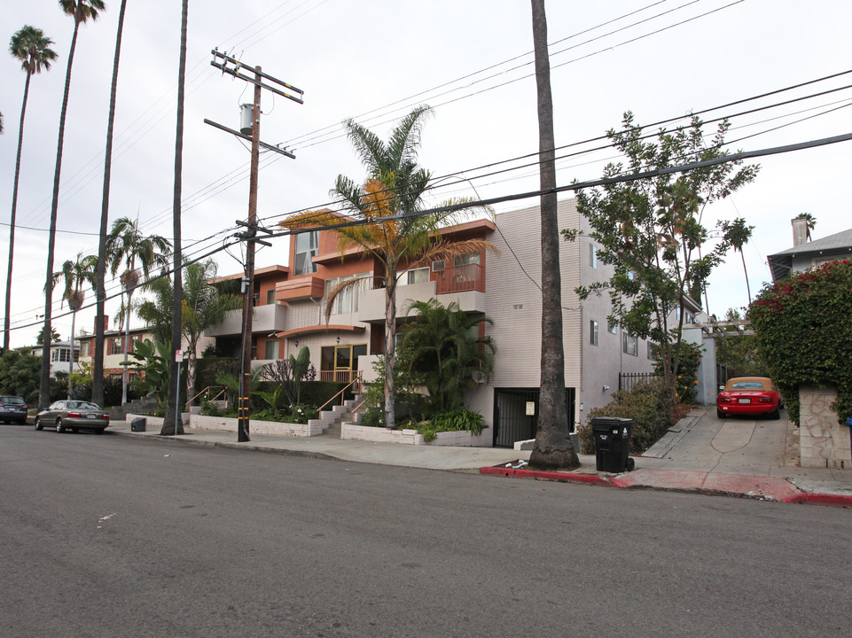 1835 Taft Ave in Los Angeles, CA - Building Photo