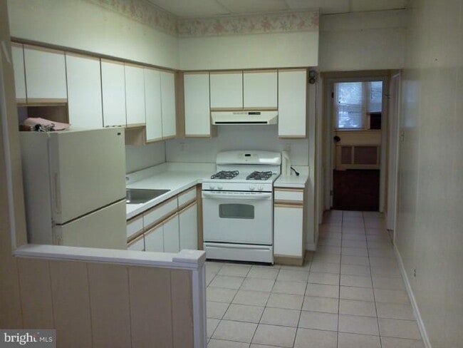 property at 7517 Brookhaven Rd