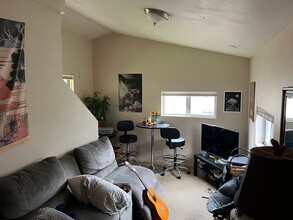 2523-2525 Kincaid St in Eugene, OR - Foto de edificio - Building Photo