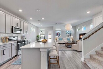 7408 Acela Trl in Austin, TX - Building Photo - Building Photo