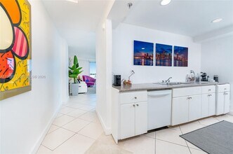 7933 West Dr in North Bay Village, FL - Building Photo - Building Photo