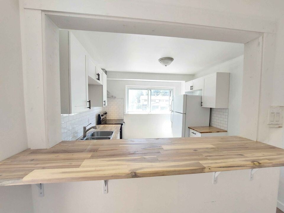 39 Scott Cres in Barrie, ON - Building Photo