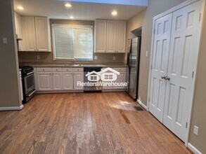 203 Walthall Ave SE in Marietta, GA - Foto de edificio - Building Photo