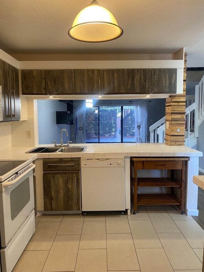 3181 NW 85th Ave in Coral Springs, FL - Building Photo - Building Photo