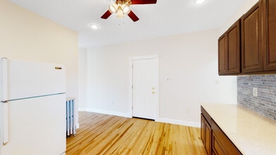 45 Pratt St, Unit 2 in Boston, MA - Building Photo - Building Photo