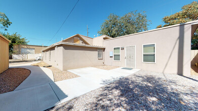 3016 3rd St NW in Albuquerque, NM - Building Photo - Building Photo