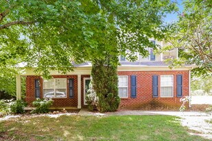 3651 Southbend Dr in Murfreesboro, TN - Building Photo