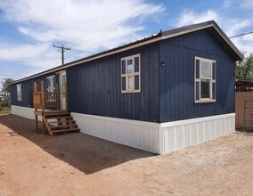 9540 W 18th St in Odessa, TX - Foto de edificio - Building Photo