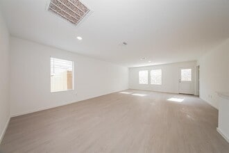 9108 SW 20th St in Oklahoma City, OK - Building Photo - Building Photo