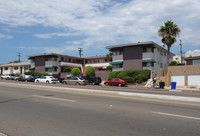 College Grove in San Diego, CA - Foto de edificio - Building Photo