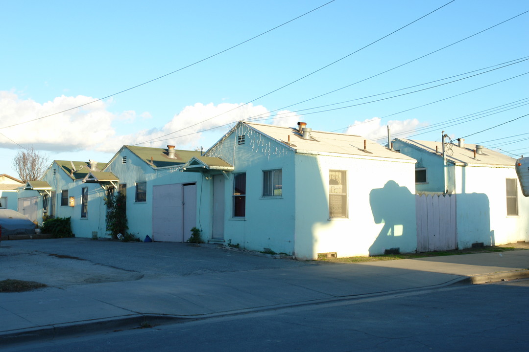 800-808 N Sanborn Rd in Salinas, CA - Foto de edificio