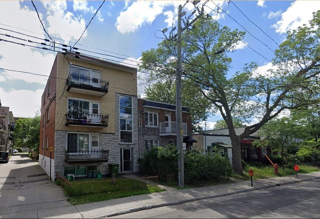 6520 27E Av in Montréal, QC - Building Photo