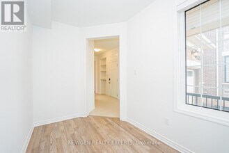 1405 Fourth Line in Milton, ON - Building Photo - Building Photo