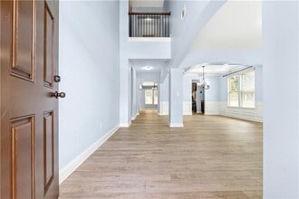 5430 Breckinridge Ln in Cumming, GA - Foto de edificio - Building Photo