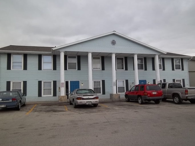 Imperial Heights Apartments in Green Bay, WI - Building Photo