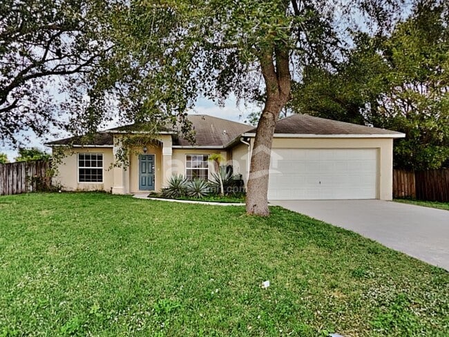 property at 2538 SW Dawn St