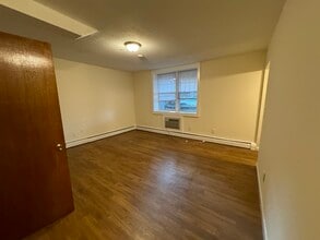 2000 Commonwealth Ave, Unit 8 in Boston, MA - Building Photo - Building Photo